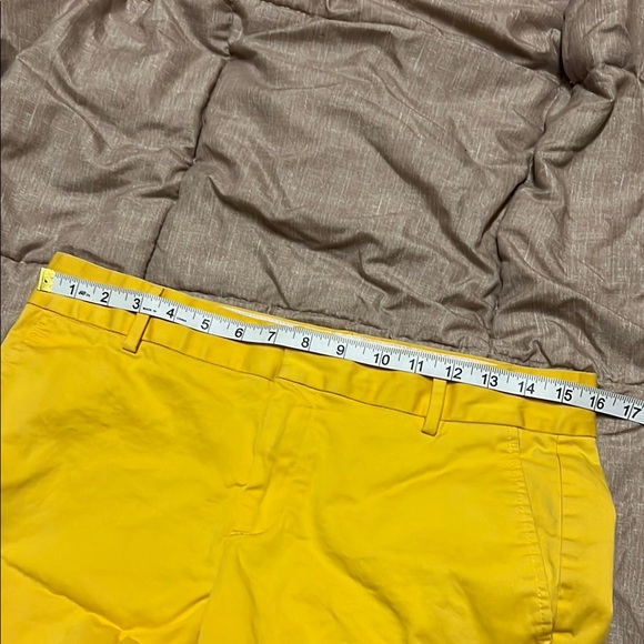 Banana Republic Yellow Bermuda Shorts Cotton Blend - Picture 11 of 13